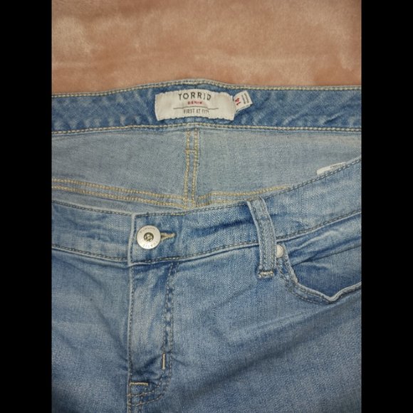 Torrid Plus SIze denim distressed bermuda shorts 14 - Picture 2 of 4
